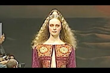 KENZO Fall 1999 2000 Paris - Fashion Channel