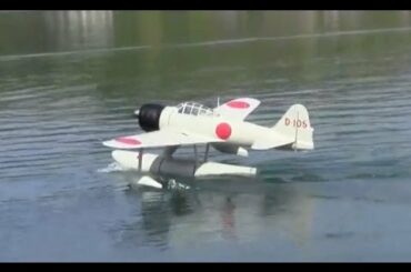 二式水上戦闘機の飛行　Seaplane Fighter to fly.