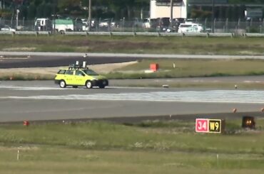 【滑走路を車が激走】離着陸のわずかな合間を縫って滑走路点検　福岡空港