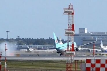 【49万回再生】Go around!!!滑走路にワンバウンドし急上昇 大韓航空 KOREAN AIR　Boeing737