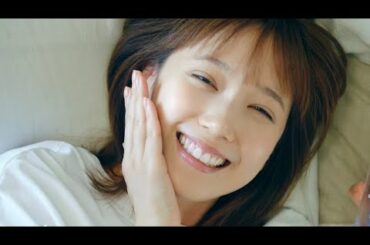 メイクを落とした本田翼のオフを覗き見！／マンダム「ビフェスタ」CM