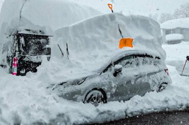 CRAZY WEATHER! Snow Storm in Japan (Dec 16, 2020)