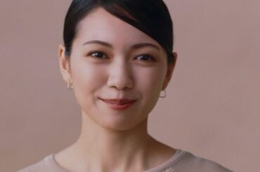 二階堂ふみ  花王 ロリエ 「もちふわ誕生」篇 TVCM