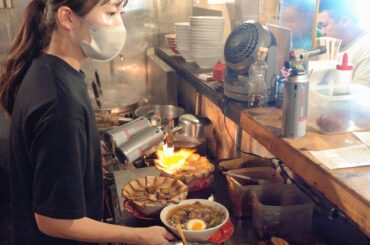 A power ramen shop run by women who handle a furious rush of orders! ラーメン 三條